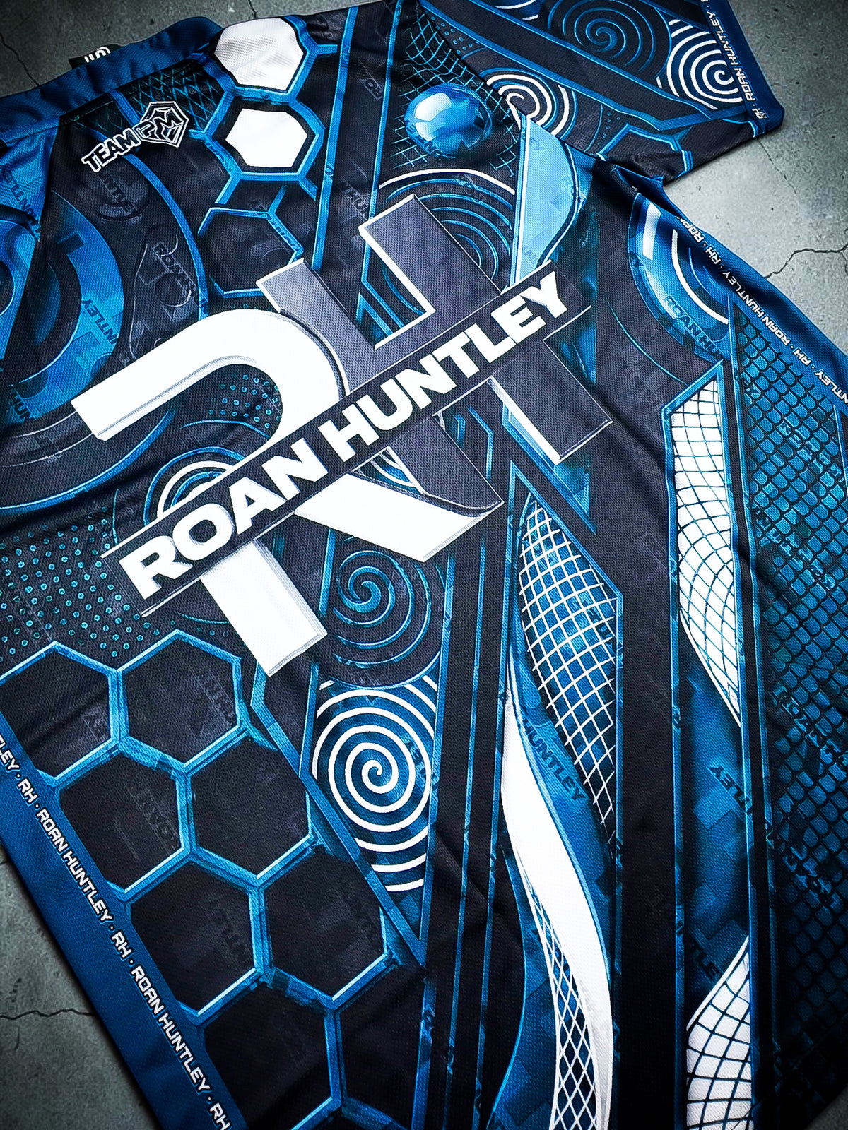 ROAN HUNTLEY RH DARTS PRO DART SHIRT